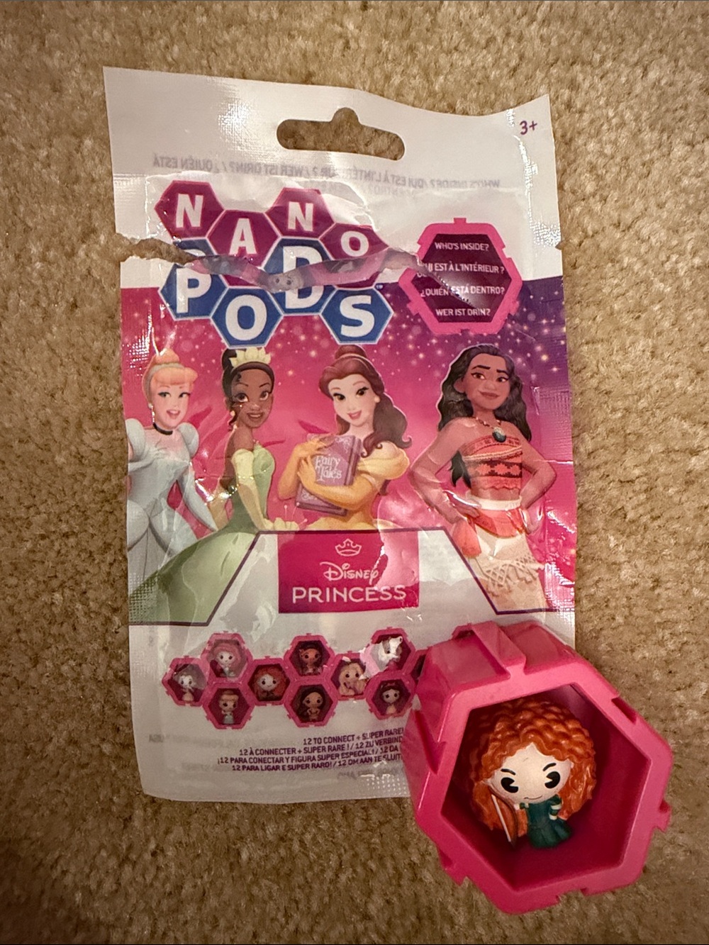 Disney Princess Nano Pods Playset - Bright Pink Pod with Merida Figure